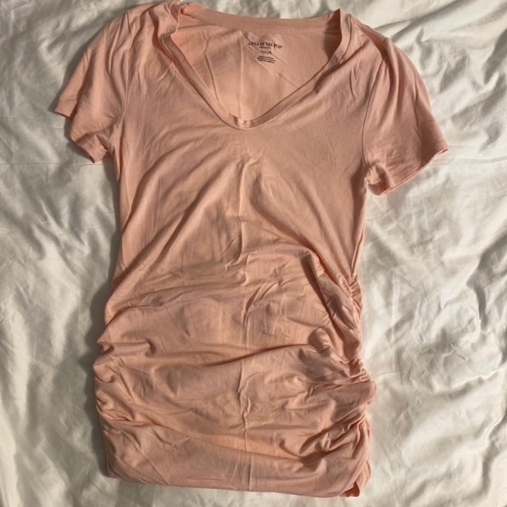 A Pea in the Pod short sleeve v neck